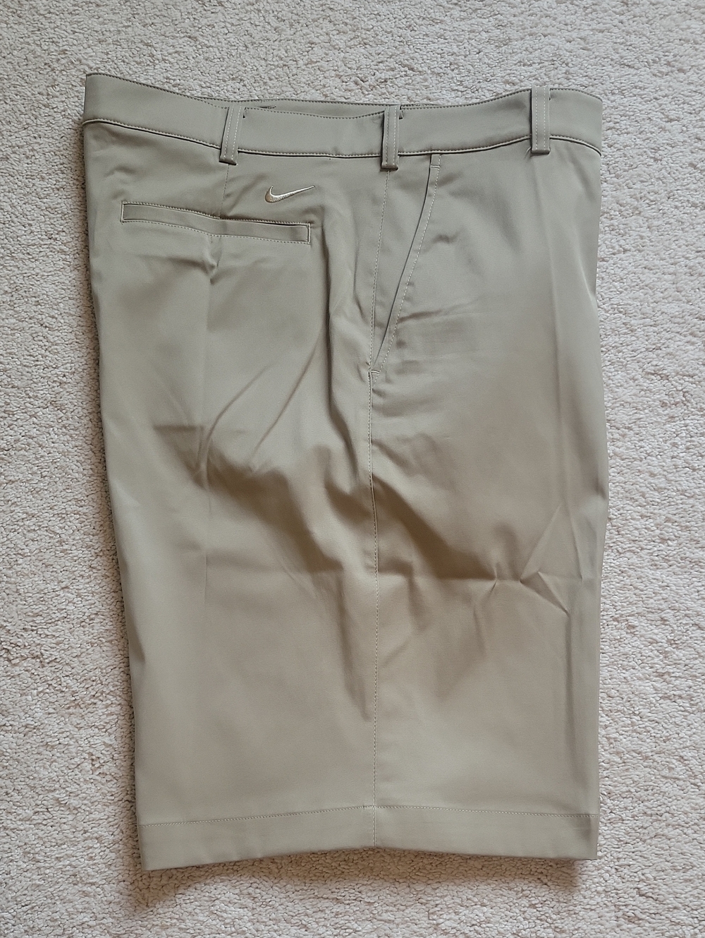 Nike Men’s Light Khaki Flat-Front Dri Fit Golf Shorts